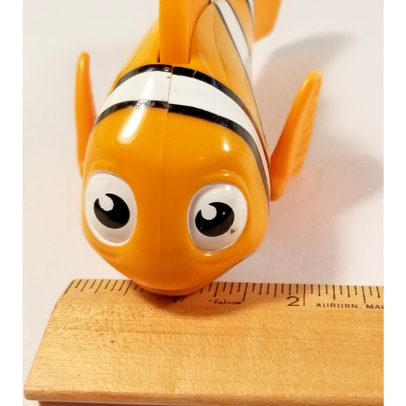 McDonalds Happy Meal Toy Disney Nemo Figure Clown Fish & Bubbles Fish - Picture 4 of 13